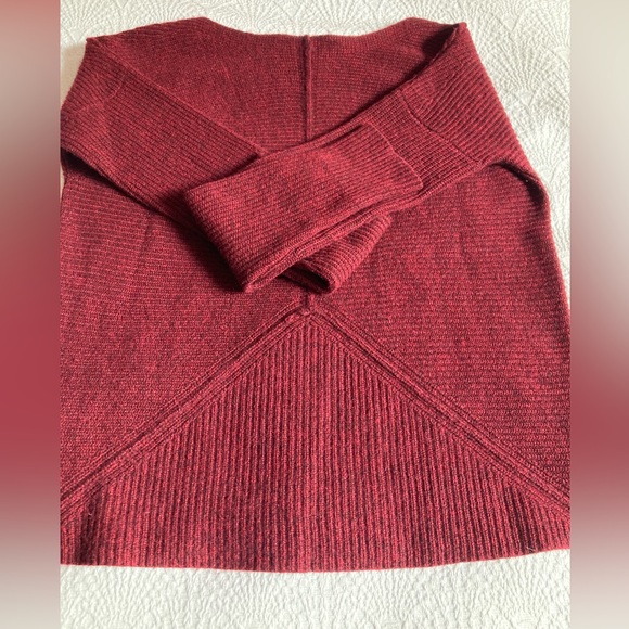 White + Warren Burgundy Cashmere Sweater - Picture 3 of 6